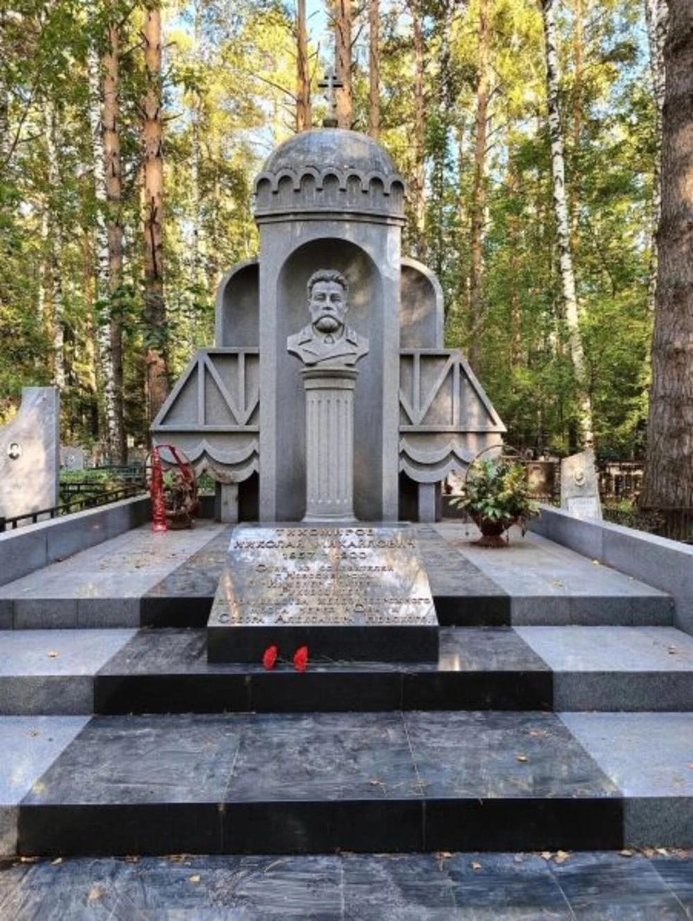 По Заельцовскому кладбищу в Новосибирске — фото 4